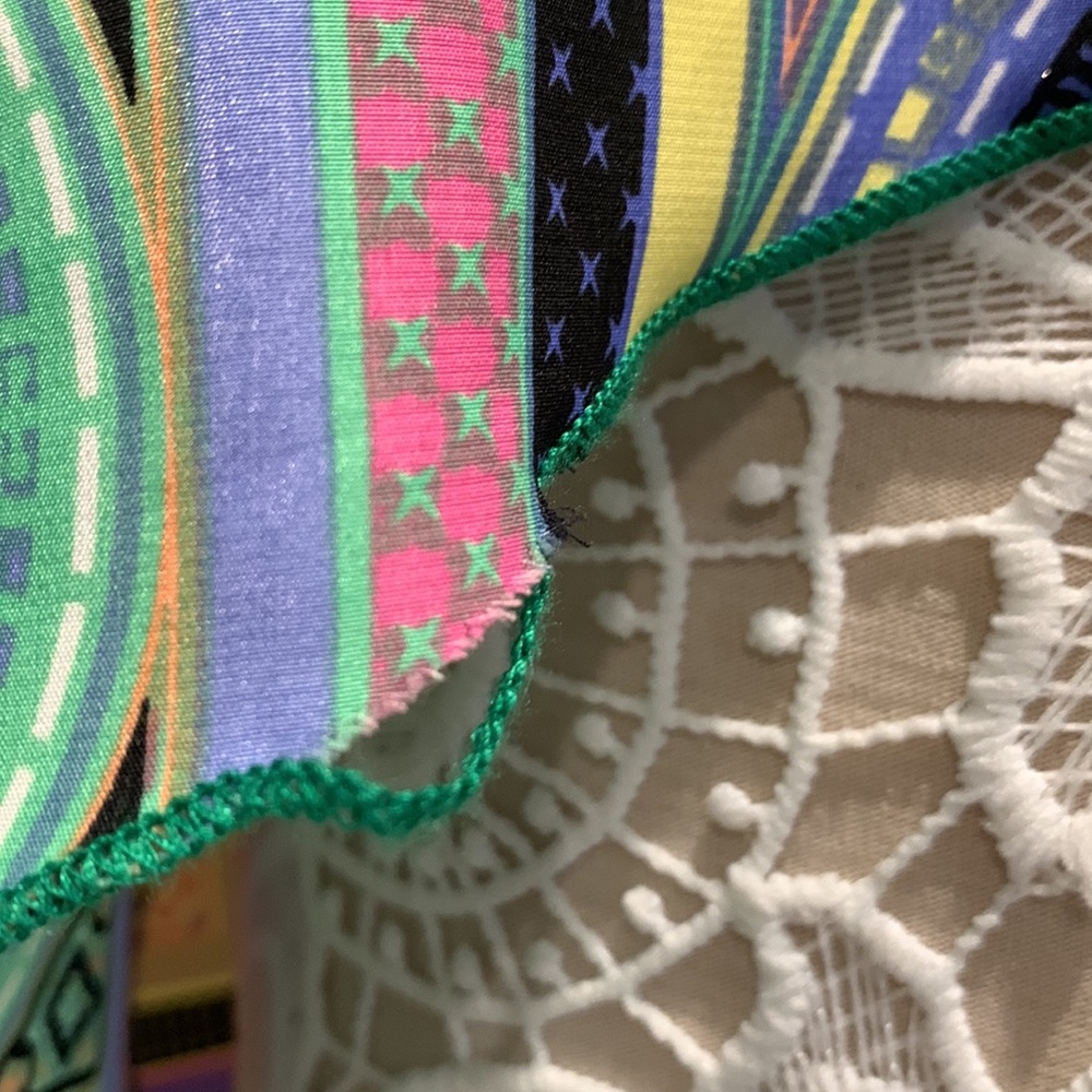 Colorful open back blouse - Picture 3 of 5